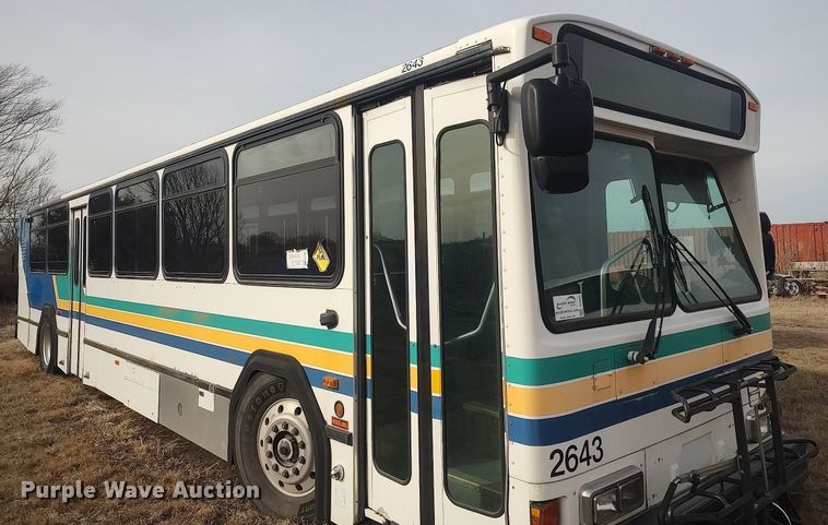 image for item MN9022 2006 Gillig Phantom C29D096N4  transit bus