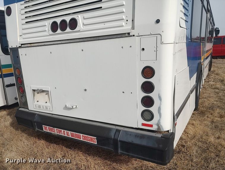 image for item MN9022 2006 Gillig Phantom C29D096N4  transit bus