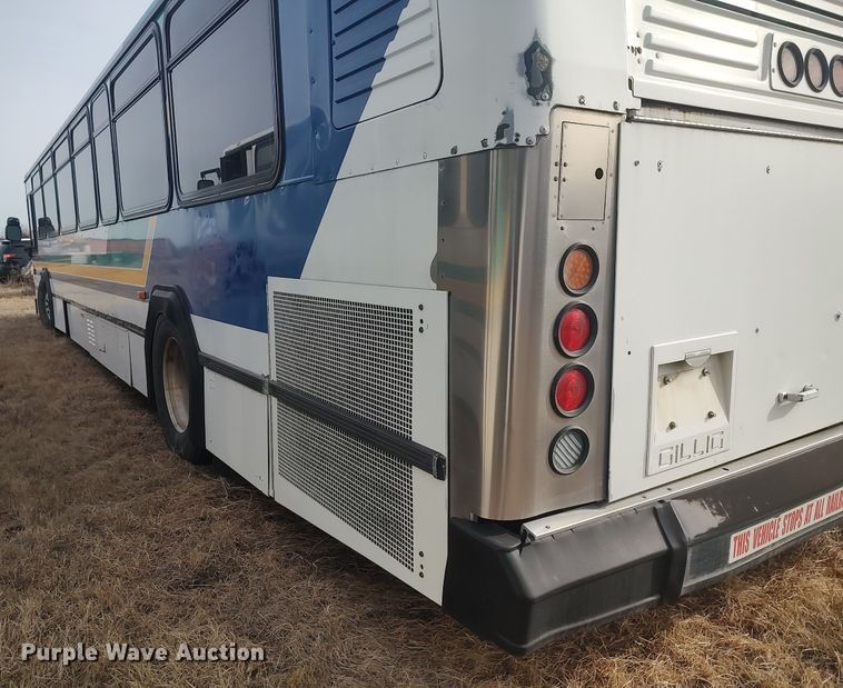 image for item MN9022 2006 Gillig Phantom C29D096N4  transit bus