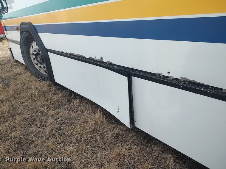 image for item MN9022 2006 Gillig Phantom C29D096N4  transit bus