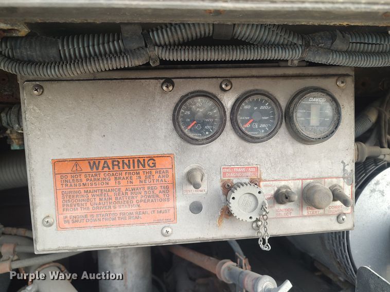 image for item MN9022 2006 Gillig Phantom C29D096N4  transit bus