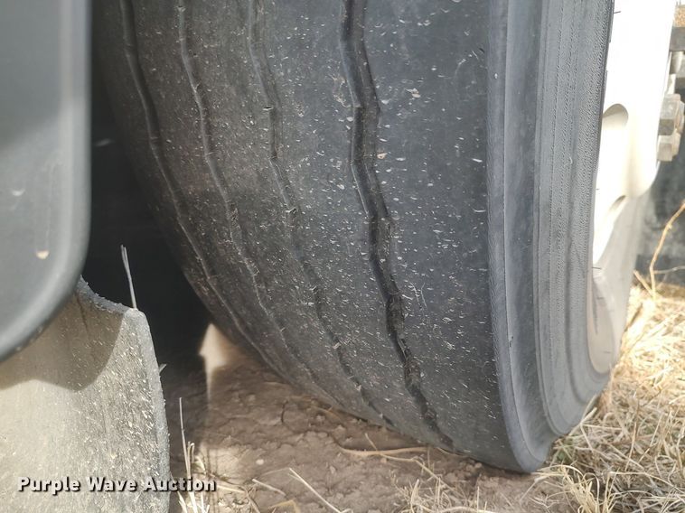 image for item MN9022 2006 Gillig Phantom C29D096N4  transit bus