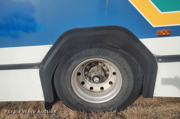 image for item MN9022 2006 Gillig Phantom C29D096N4  transit bus