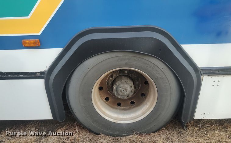 image for item MN9022 2006 Gillig Phantom C29D096N4  transit bus