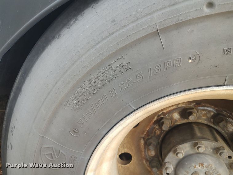 image for item MN9022 2006 Gillig Phantom C29D096N4  transit bus