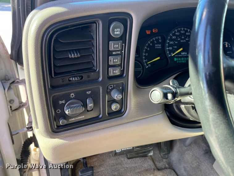 image for item MN9414 2001 GMC Yukon SLE  SUV