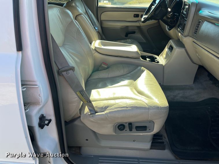 image for item MN9414 2001 GMC Yukon SLE  SUV