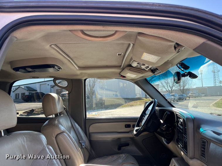 image for item MN9414 2001 GMC Yukon SLE  SUV