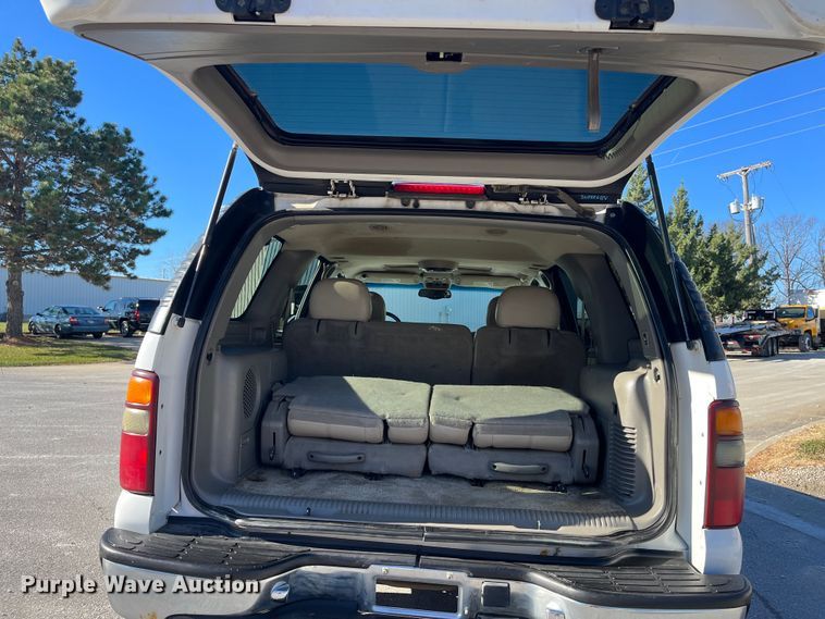 image for item MN9414 2001 GMC Yukon SLE  SUV