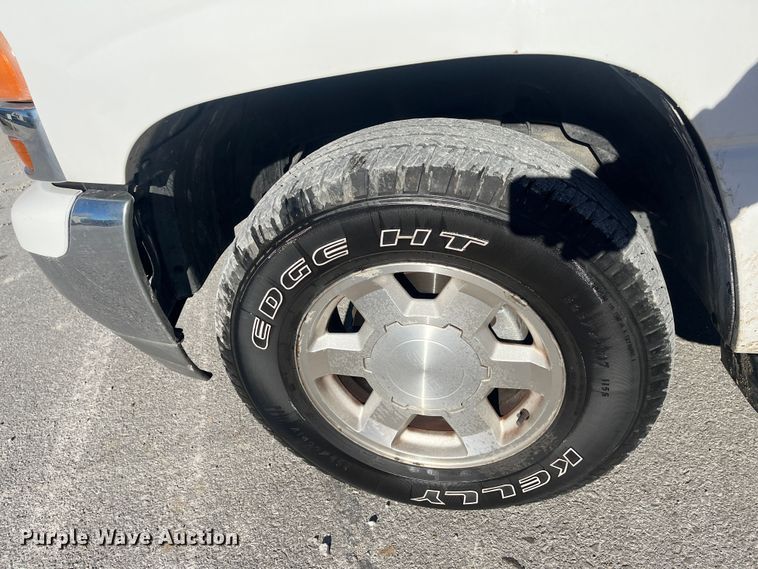 image for item MN9414 2001 GMC Yukon SLE  SUV