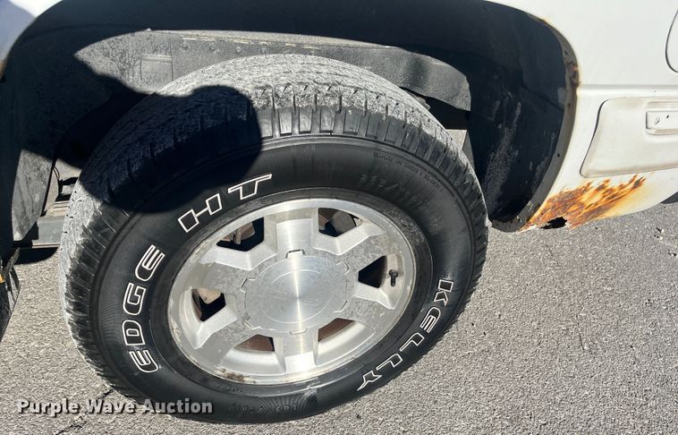 image for item MN9414 2001 GMC Yukon SLE  SUV