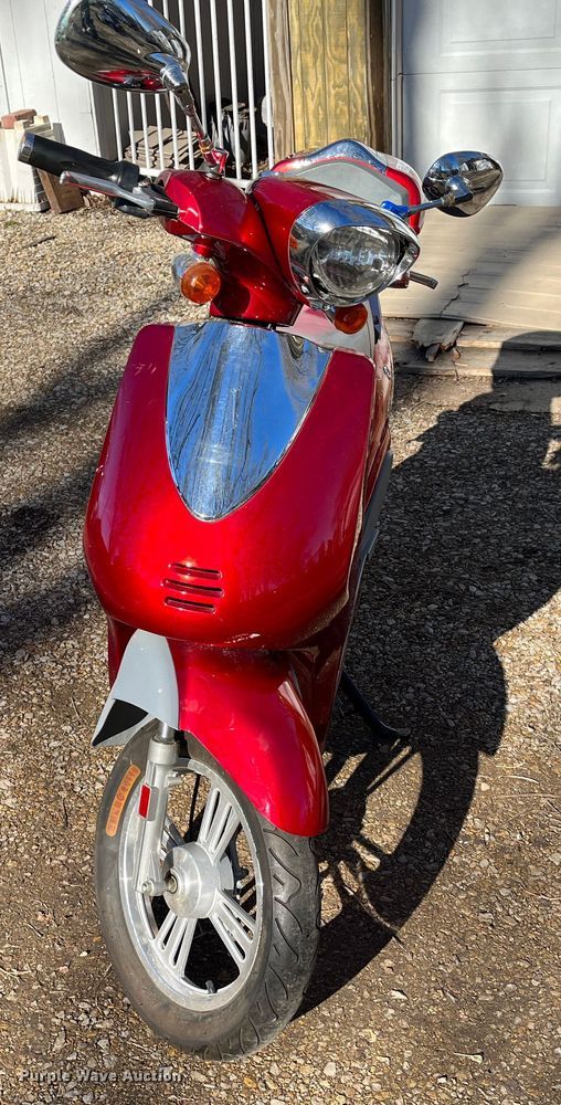 image for item MN9518 Qelectric Expresso  electric scooter