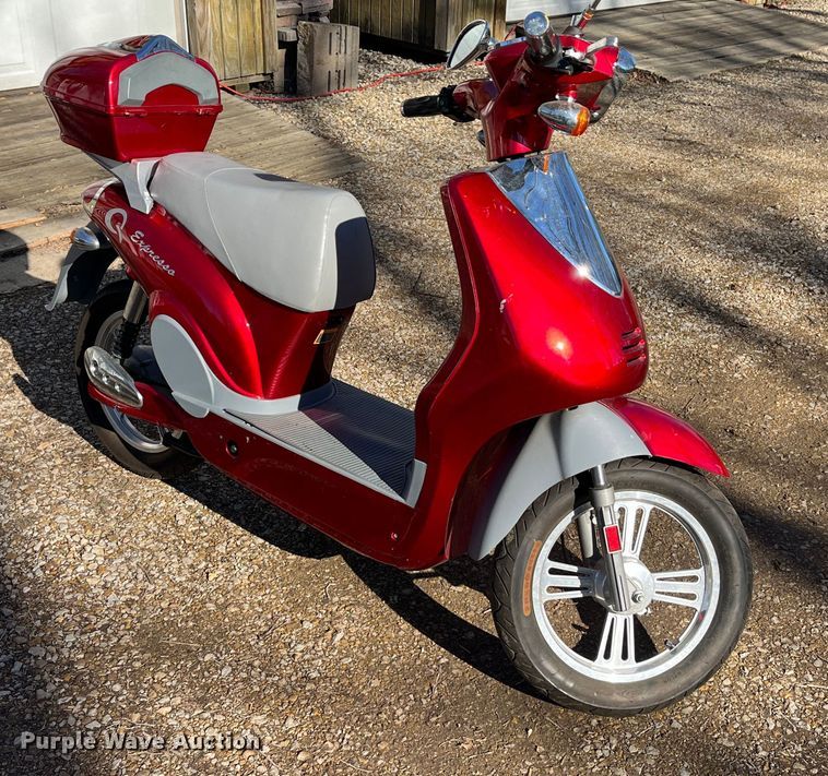 image for item MN9518 Qelectric Expresso  electric scooter