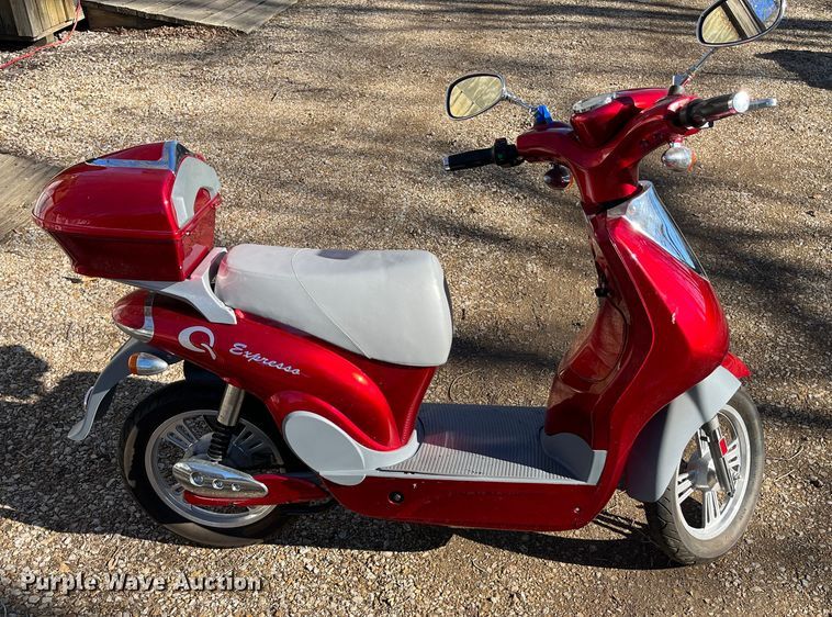 image for item MN9518 Qelectric Expresso  electric scooter
