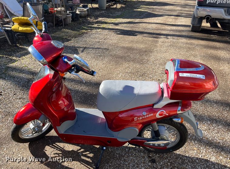 image for item MN9518 Qelectric Expresso  electric scooter