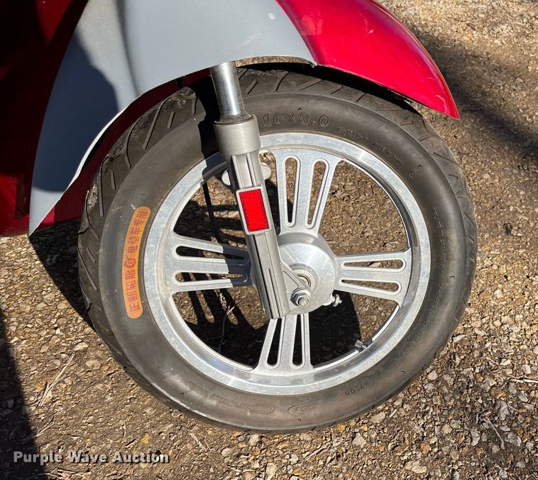 image for item MN9518 Qelectric Expresso  electric scooter