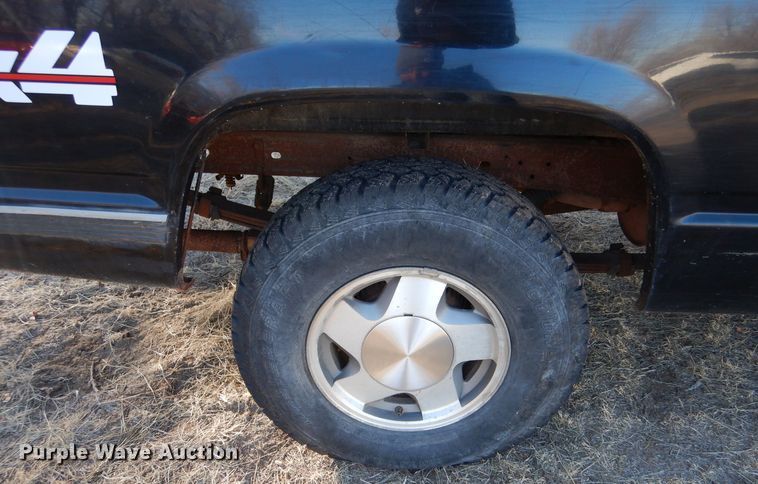 image for item MP9036 1996 Chevrolet K1500  pickup truck