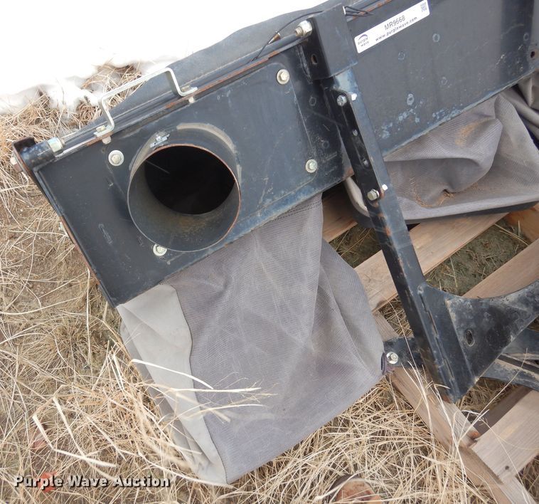 image for item MR9668 Lawn mower bagger