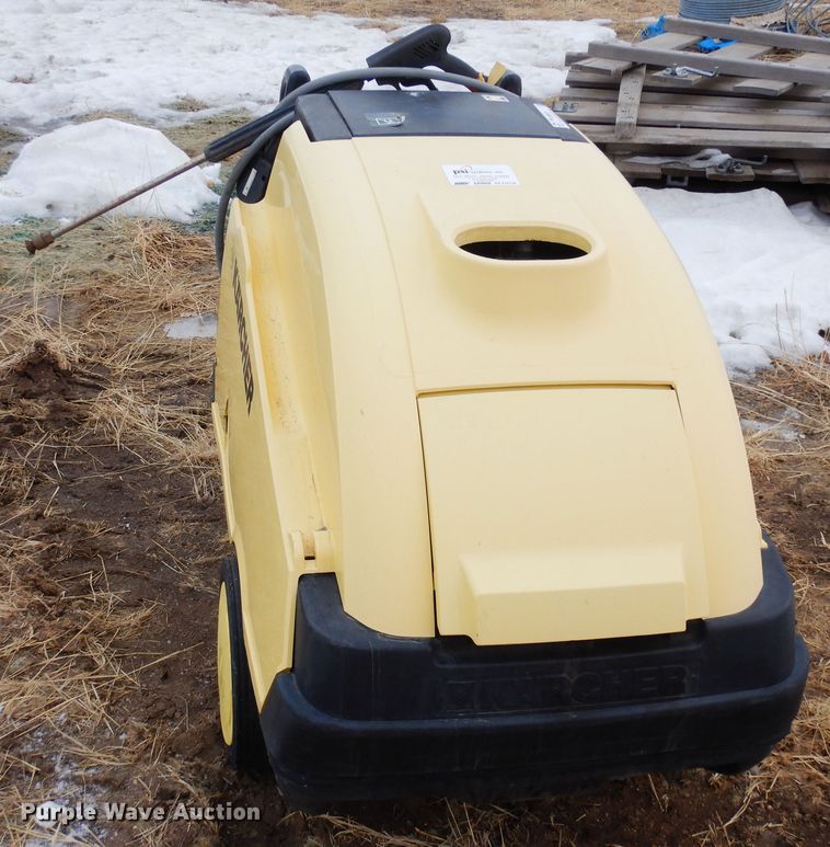 image for item MR9676 1999 Karcher HDS 1055  pressure washer