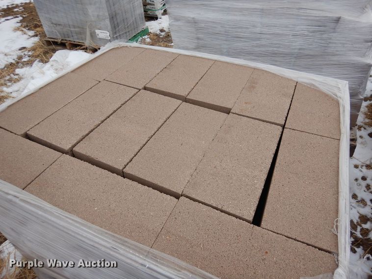 image for item MR9688 Approximately 1,680 bricks