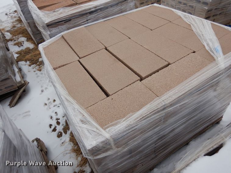 image for item MR9688 Approximately 1,680 bricks