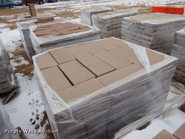 image for item MR9688 Approximately 1,680 bricks