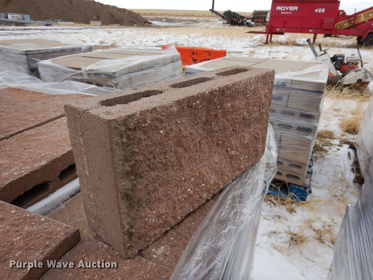 image for item MR9688 Approximately 1,680 bricks