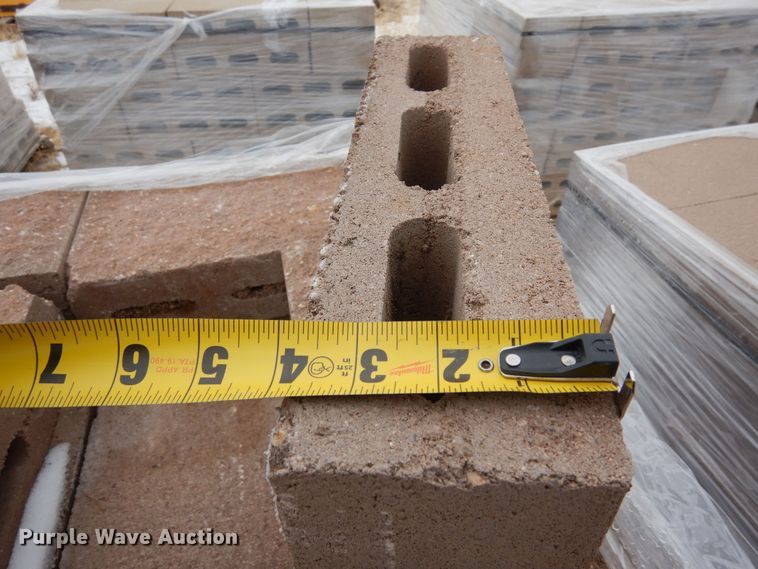 image for item MR9688 Approximately 1,680 bricks