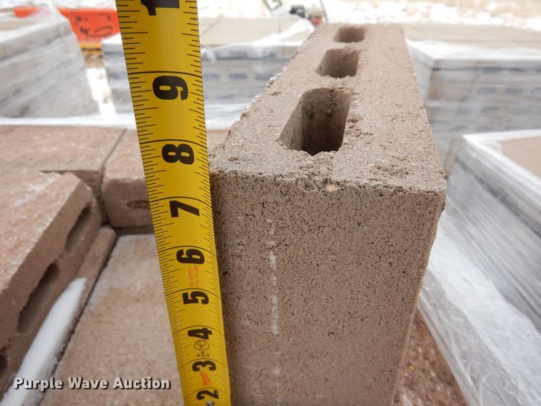 image for item MR9688 Approximately 1,680 bricks