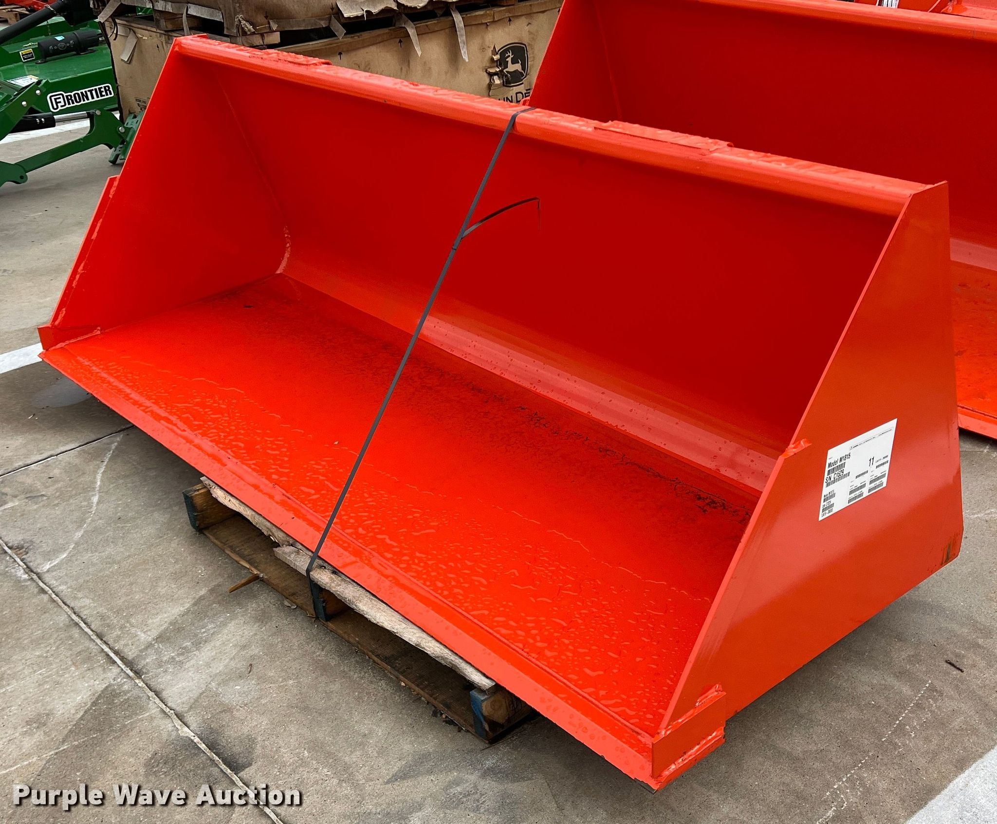 Kubota M1815 bucket in Grapevine, TX Item DS2723 sold Purple Wave