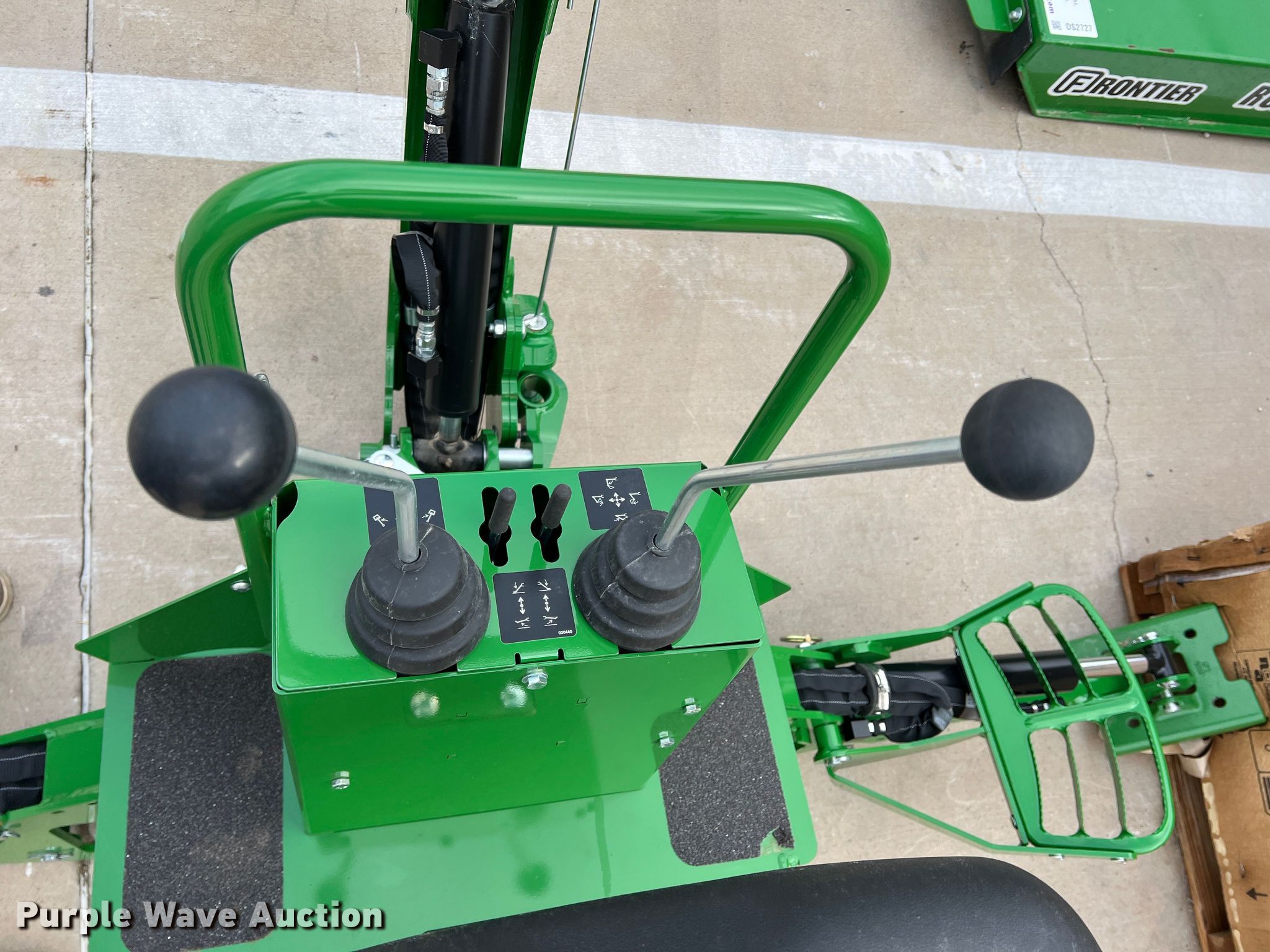 John Deere 270B backhoe attachment in Grapevine, TX Item DS2726 sold
