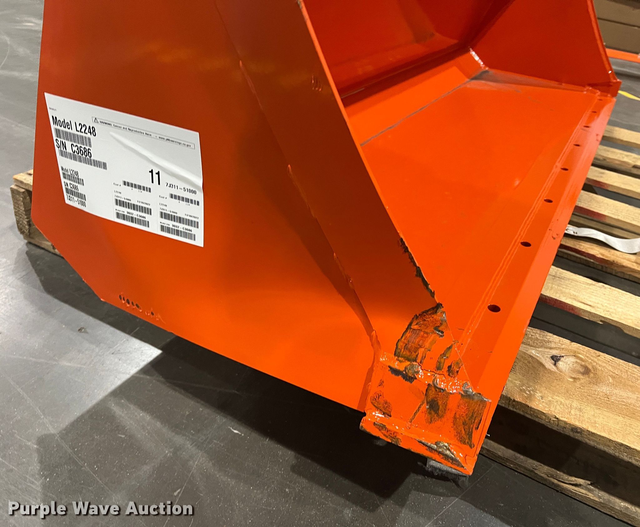 Kubota L2248 bucket in Grapevine, TX Item DS2735 sold Purple Wave