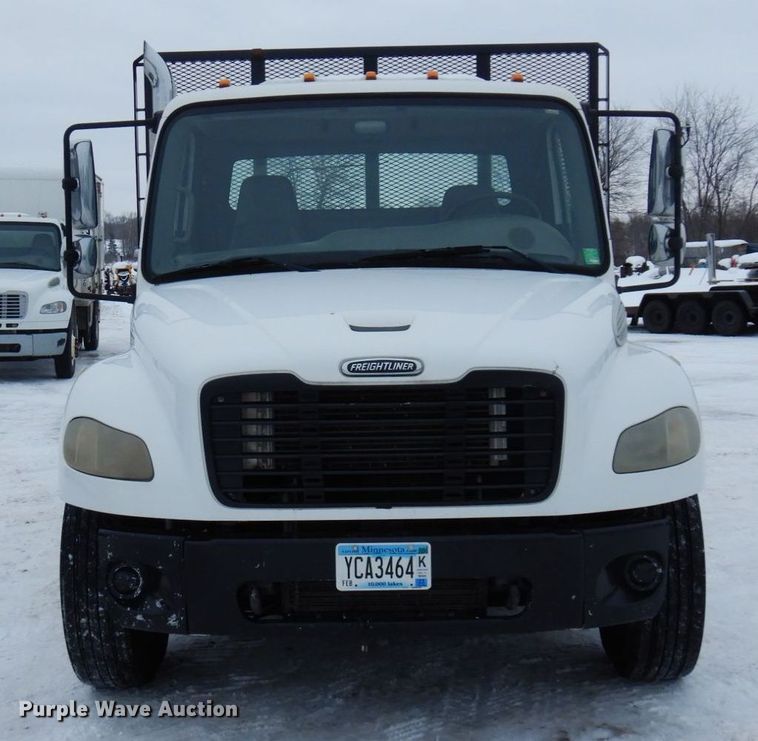 image for item AF9310 2005 Freightliner Business Class M2  dump flatbed truck