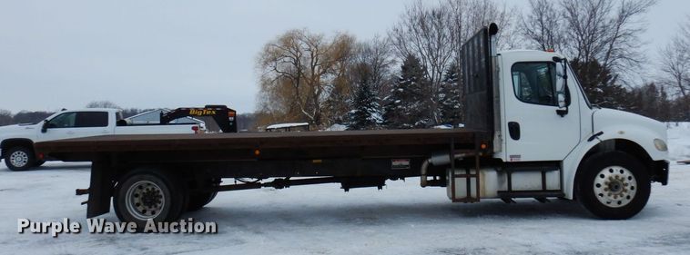 image for item AF9310 2005 Freightliner Business Class M2  dump flatbed truck