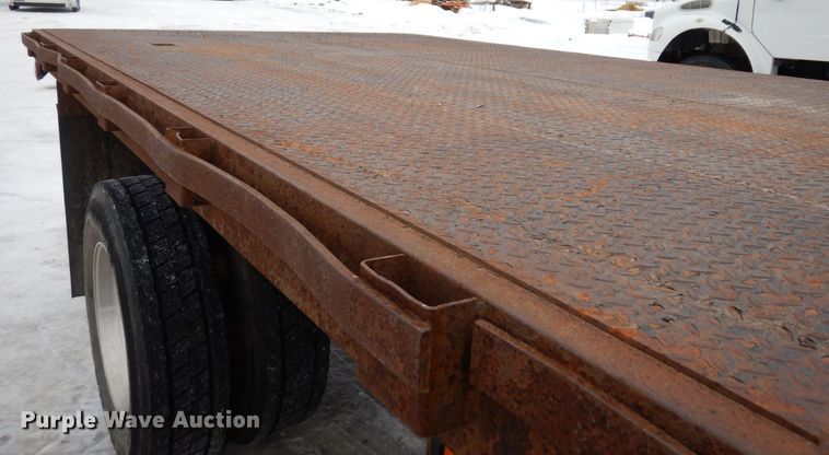 image for item AF9310 2005 Freightliner Business Class M2  dump flatbed truck