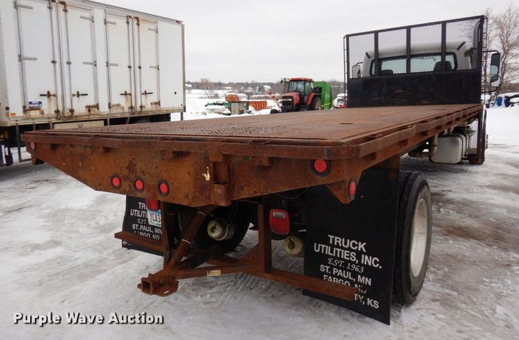 image for item AF9310 2005 Freightliner Business Class M2  dump flatbed truck