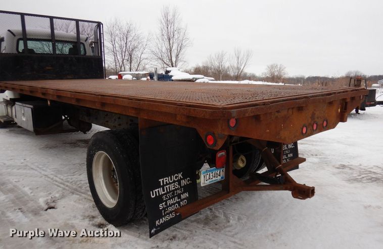 image for item AF9310 2005 Freightliner Business Class M2  dump flatbed truck