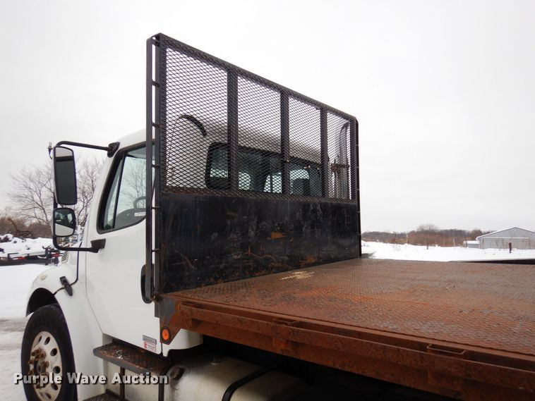 image for item AF9310 2005 Freightliner Business Class M2  dump flatbed truck