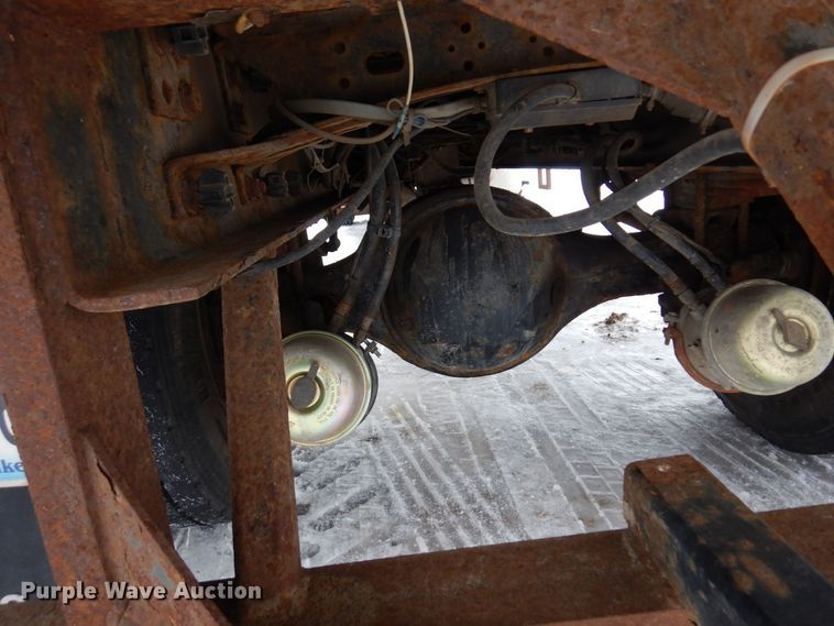 image for item AF9310 2005 Freightliner Business Class M2  dump flatbed truck