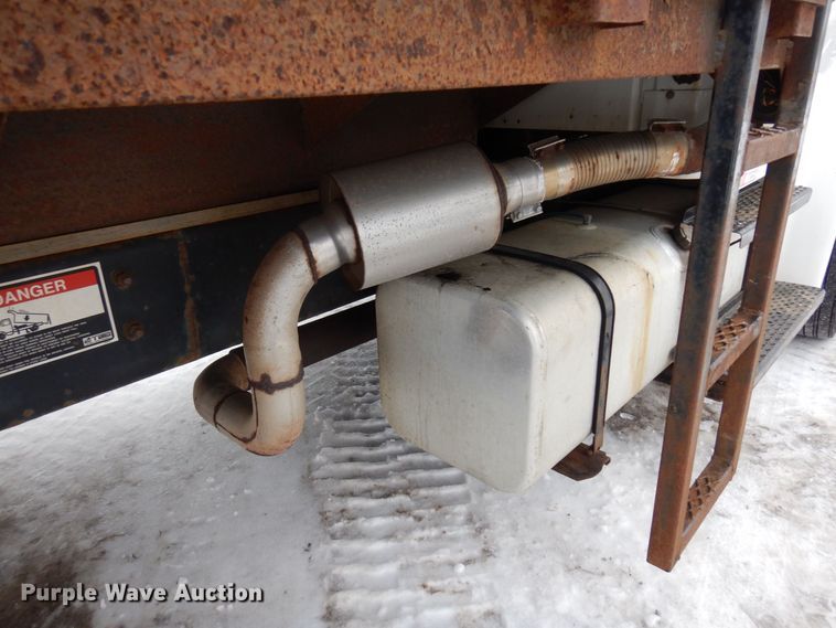 image for item AF9310 2005 Freightliner Business Class M2  dump flatbed truck