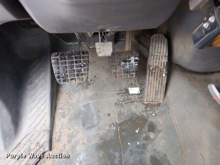 image for item AF9310 2005 Freightliner Business Class M2  dump flatbed truck