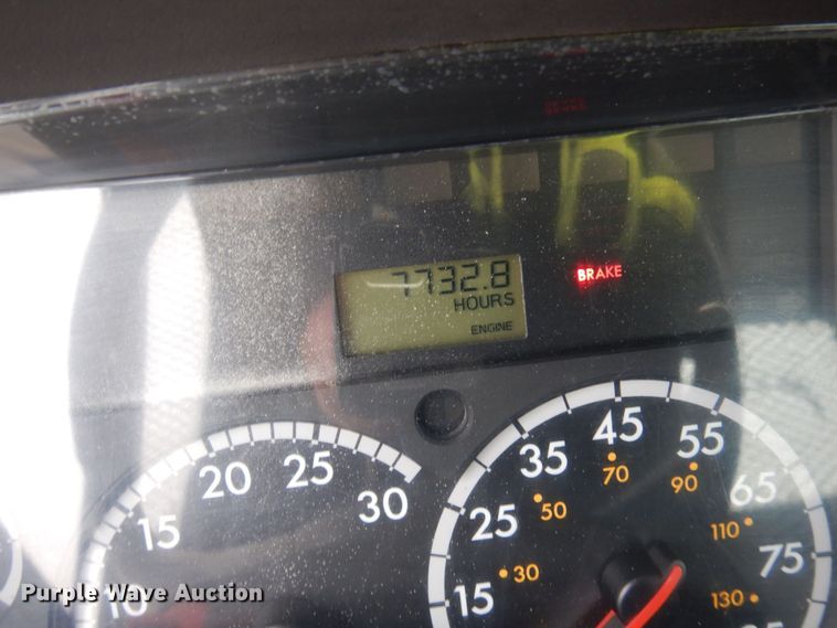 image for item AF9310 2005 Freightliner Business Class M2  dump flatbed truck