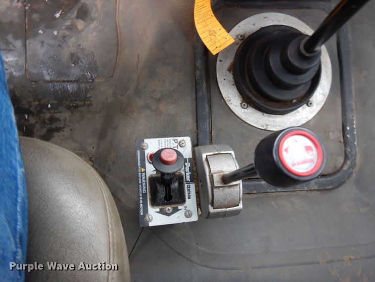 image for item AF9310 2005 Freightliner Business Class M2  dump flatbed truck