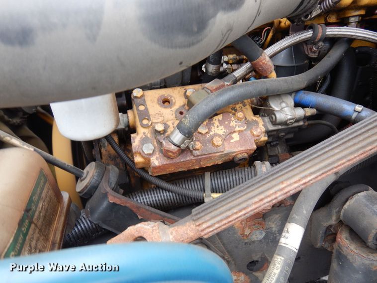 image for item AF9310 2005 Freightliner Business Class M2  dump flatbed truck