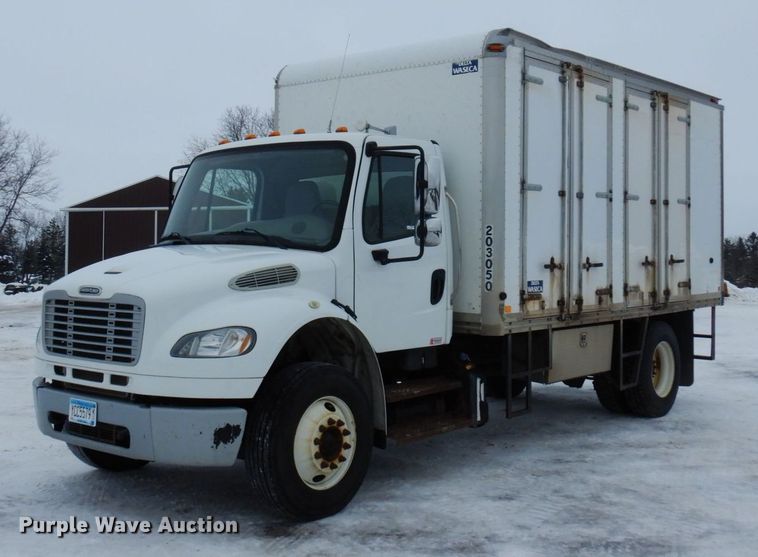 image for item AF9311 2015 Freightliner Business Class M2  box truck