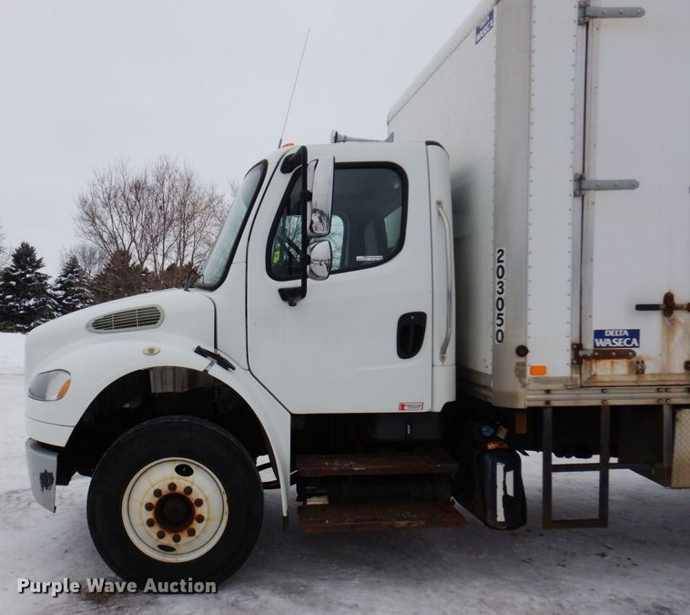 image for item AF9311 2015 Freightliner Business Class M2  box truck