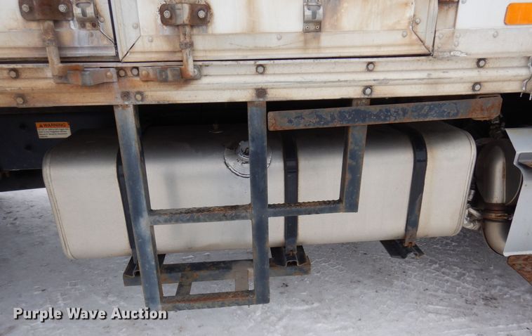 image for item AF9311 2015 Freightliner Business Class M2  box truck