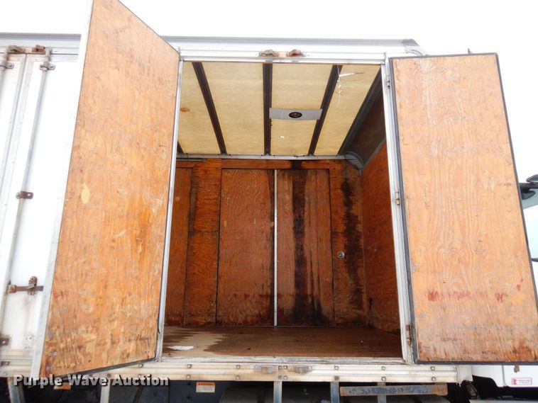 image for item AF9311 2015 Freightliner Business Class M2  box truck