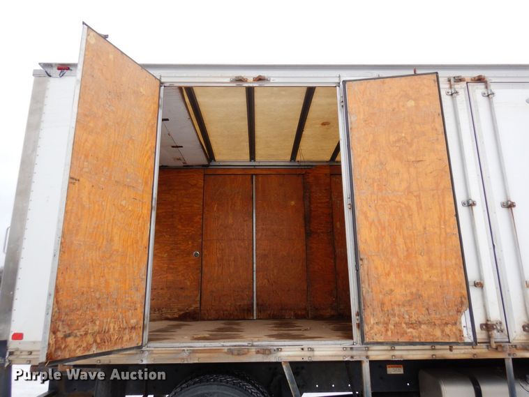 image for item AF9311 2015 Freightliner Business Class M2  box truck