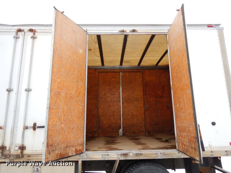 image for item AF9311 2015 Freightliner Business Class M2  box truck